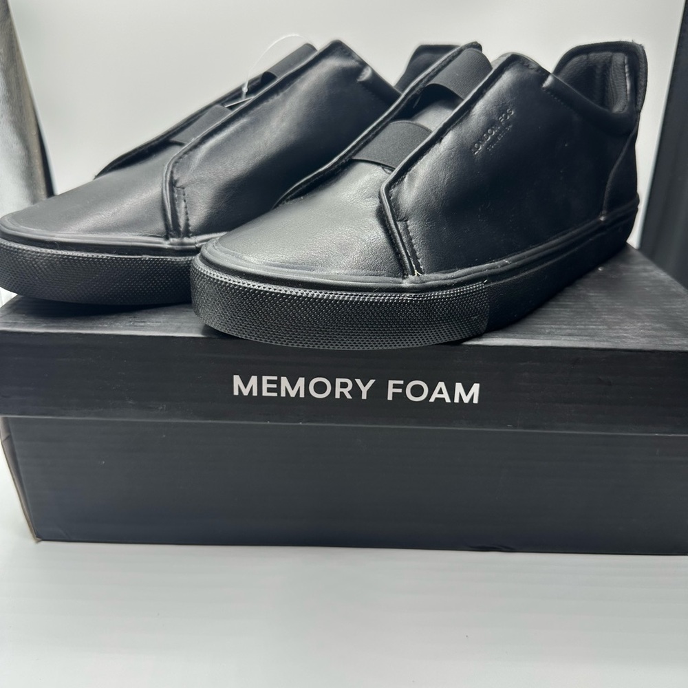 London Fog Black Business Casual Sneakers with Memory Foam (Mens 13)
